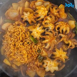 [맛도리] 완전손질 통 왕쭈꾸미 350g (5미) X2팩 + 만능볶음소스