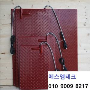 철판같이 단단한 애견전기매트 물청소 가능