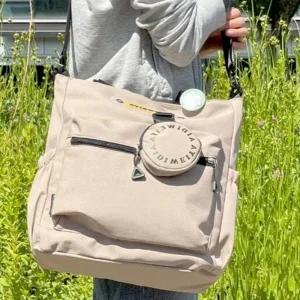 파우치 포함 포켓 사각 모양 숄더백 수납 크로스 겸용 여러 미니 포켓 소지품 정리 출퇴근 여행용