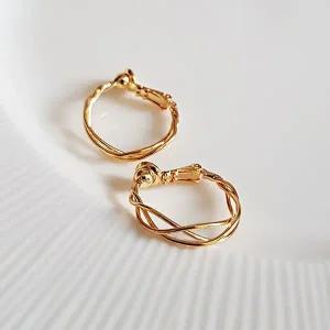 [콩심팥심]트위스트링 귀걸이/귀찌