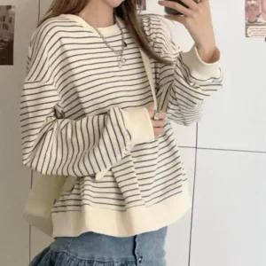 [아우트]스트라이프 패턴 드롭숄더 단가라 맨투맨