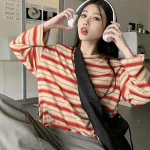 [아우트]레트로 바이브 봄 스트라이프티셔츠