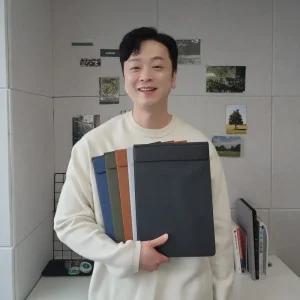 이름 이니셜 각인 A4 가죽 자석 클립보드 고급 카페 메뉴판 결재판