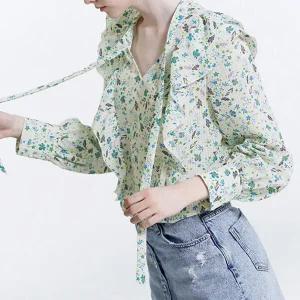 [하프클럽/]풀로럴 러플 리본넥 블라우스 (택가격 168000원)