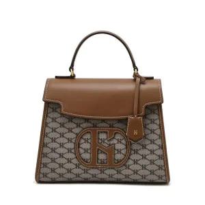 [헤지스](센텀시티점)[HARIATO] H 레더 브라운 패치 시그니처 패턴 사첼백 M HIBA4F117K2