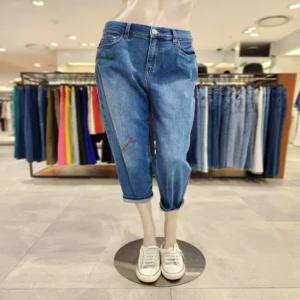 [베네통] 베네통 자수 레터링 배기핏청바지 BADPA3541