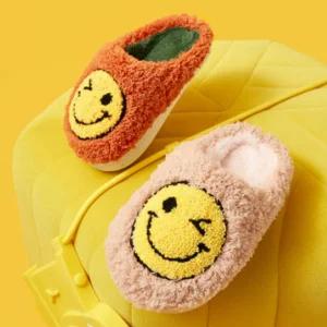 성원유통 윙크 뽀글이 스마일 아동 어린이 털 실내화 거실화 겨울 방한 슬리퍼