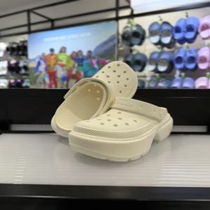 [크록스] 크록스 스톰프 클로그 209347-0WV 초크 아이보리