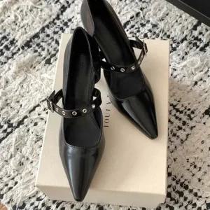 인기상품 하객 룩 구두 연말 모임 스트랩 스틸레토 펌프스 힐 [WFJB4T8_251104]