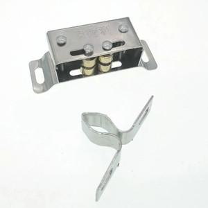 더블 롤러 캐치 스테인레스 스틸 마그네틱 캐비닛은 옷장 문 용 하드웨어 헤비 듀티 래치를 잡습니다. 구멍