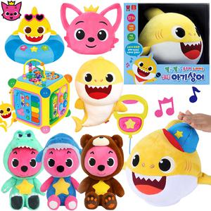 핑크퐁 아기상어가족 감각놀이세트 튼튼 치아 양치놀이 케이크링 코스튬 인형 빙글빙글 산책하는 사운드 작동 봉제 인형