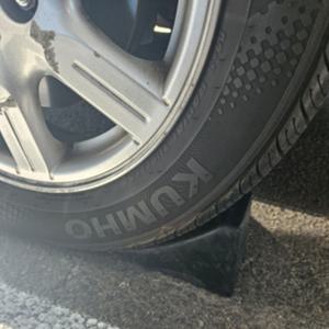 차량 고임목 화물차 자동차 버팀목 고인목