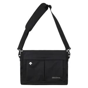 데상트 스포츠베이직 심플 메신저백 SP323UBG77BLK