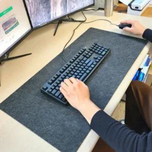 마우스트레이 데스크 책상 장패드 다크그레이매트 테이블 키보드 게이밍