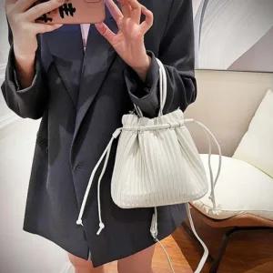 악어 스웨이드 클러치백 반짜기 URB 33 토트크로스