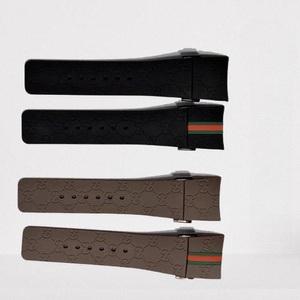 구찌 호환 클래식 전자 듀얼 디스플레이 그래미 고무 YA1142071 시계 줄 스트랩