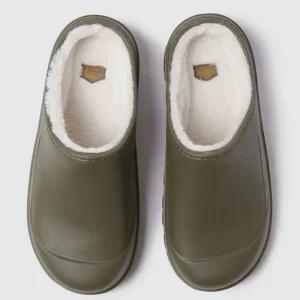 엄브로 토피 코지 퍼 안감 뮬 스니커즈 카키 UO423EMUO5