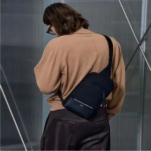 갤러리아 [헤지스ACC] 블랙 라인배색 슬링백 HJBA5F063BK