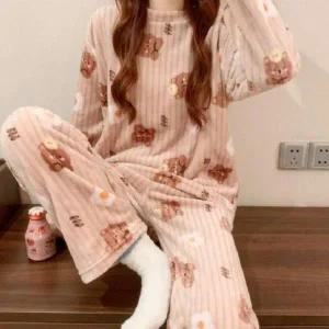 [셀러허브][라일리여성언더웨어] Rly 캐릭터 수면 잠옷 겨울 홈웨어 내복 세트 기모 (S42218910)