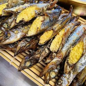 알이 가득찬 열빙어 55마리 전후 1kg 시사모 × 1개