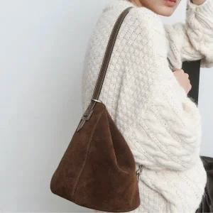 [헤지스](대구신세계)[H-EDGE][인기급상승] 엣지백 시그니처 H 브라운 스웨이드 숄더 M HIBA5F337W3