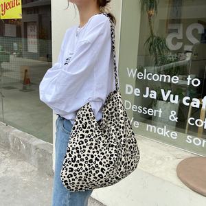 가벼운 호피 플라워 페이즐리 에코백 보부상 가방