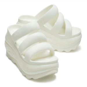 [크록스](신세계 사우스시티)메가 크러쉬 트리플 스트랩 (초크) 209842-0WV