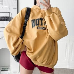 여자 아방핏 노랑색후드 레터링 포켓 힙한 박스 티셔츠