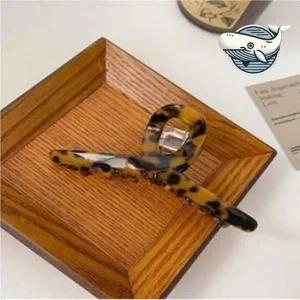 트렌디 대형 꼬임 집게핀 커피 색상 멋스러운 헤어핀 대왕집게핀 마블헤어핀 헤어액세서리 꼬임헤어핀