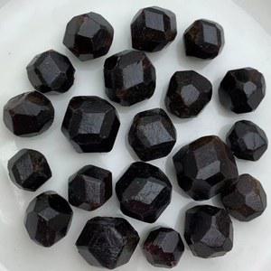 천연 레드 가넷 수정 러프 126g 크리스탈 미네랄 원석 15 25mm 장식