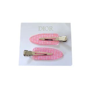 디올뷰티 핑크색상 헤어핀 #노벨티상품