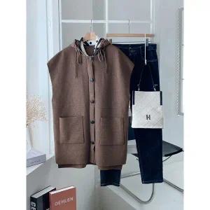 [하프클럽/샵앤]여성 빅포켓 단추여밈 후드 롱 니트 조끼 DGB-WVS-4781-브라운