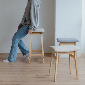 리빙숲 원목 패브릭 스툴 대형 아일랜드 식탁의자 홈바 의자