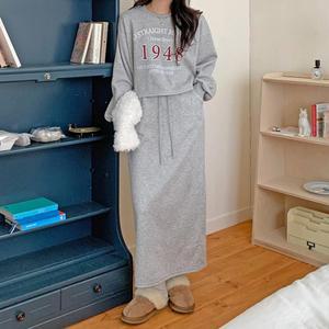 여성 라운드넥 레터링 크롭티셔츠 롱스커트 기모 세트
