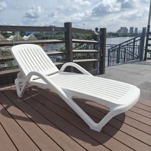 야외 리클라이너 의자 태닝 화이트 해변 썬베드 비치