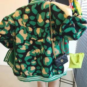 픽시 뽀글 스마일 배색 레오파드 브이넥 도톰 루즈핏 니트가디건 자켓 (3color)