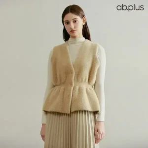 [ab.plus] 페미닌 슬림 버튼 디테일 베스트 (LSZ4MV32A)
