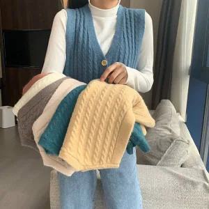 깔끔 브이넥 레이어드 베이직 꽈배기 니트 조끼 여자니트티