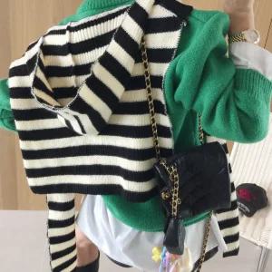 메이 스트라이프 단가라 후드 머플러 바라클라바 니트 도톰 숄 가디건