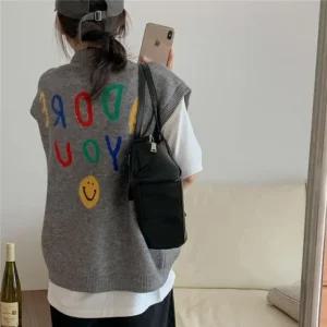 브이숍  스마일 스웨터 니트 조끼  굿딜 BUyuS