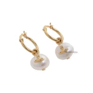 [비비안웨스트우드][비비안 웨스트우드] SS25 여성 아줄 진주 후프 귀걸이 6203007W R585