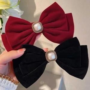 데이트 여자 리본 헤어 벨벳 코디 핀 룩 겨울 진주