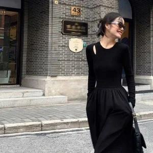 [하프클럽/]걸스 스키니 패션 심플넥 올블랙 홀 미니드레스 이지 걸 뜨개탑