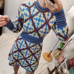 [하프클럽/]레트로걸스 겨울철 뜨개탑 다이아 원피스룩 프리미엄