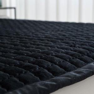 블랙 빌리 유니극세사 카페트 겸용 슈퍼싱글 침대 패드