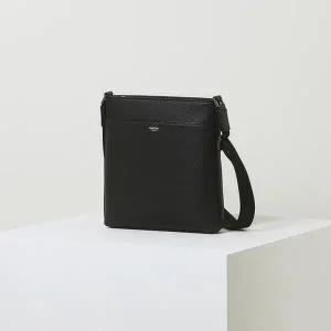 [헤지스](대전신세계)[HAZZY ACC]블랙 로고배색 가죽 크로스백 HJBA5E892BK