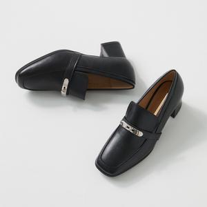 천연소가죽 헤론 스퀘어토 청키힐 펌프스 4.5cm