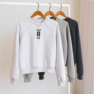 [잇수다] 투에잇 레터링 자수 나그랑 루즈핏 쭈리 맨투맨