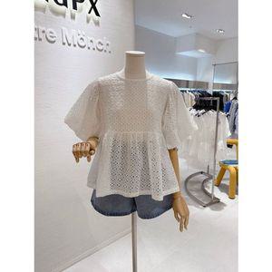 [갤러리아] 데이지 펀칭 블라우스(GT6SH031B)