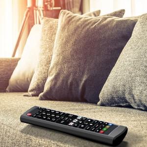 LG AKB 시리즈용 야광 실리콘 리모컨 커버 - 내구성이 뛰어난 미끄럼 방지 그립 보호 케이스 TV 레코더용